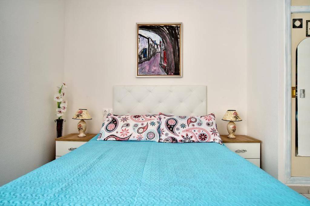 Cozy Studio Apartment Near The Beach Torrevieja Exteriör bild