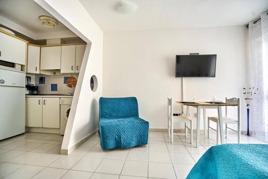Cozy Studio Apartment Near The Beach Torrevieja Exteriör bild